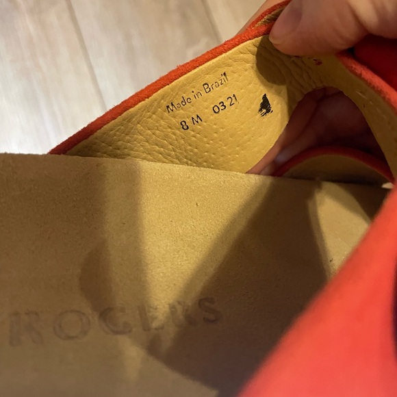 Jack Rogers Rose double knot suede
Sandals. In cayenne. Size 8. - Picture 7 of 7